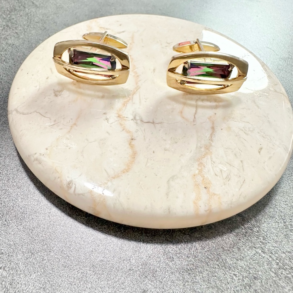 Vintage Men’s 1970’s Watermelon Aurora Borealis Crystal Gold Tone Cuff Links